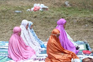 Ditengah Aktivitas Classmeeting, Siswa Laksanakan Ibadah Dilapangan