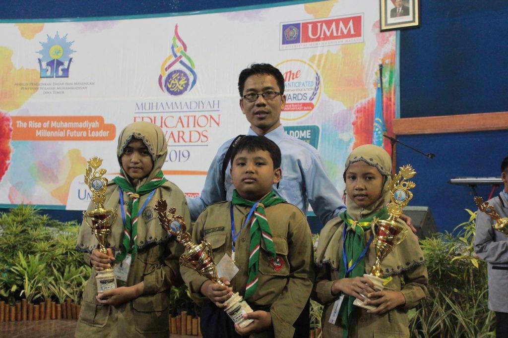 Siswa Gen-Q ‘Segel’ ISMU In Arabic- English