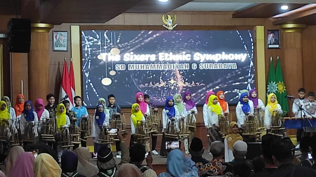 Prof. Haedar Puji Penampilan Angklung-Kolintang SD Musix