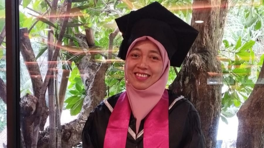 Lulus S2, Puspitawati M.M Tambah Deretan Master di SD Musix